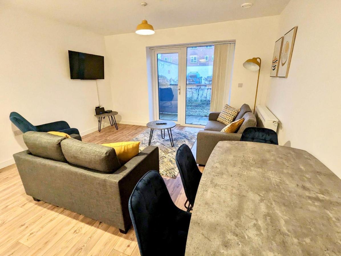 Spacious 2 Bed Ground Floor Apartment, Free Parking, Close To Historic Dockyard & Gunwharf Quays Portsmouth Zewnętrze zdjęcie