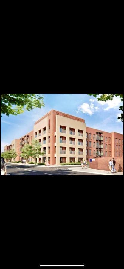 Spacious 2 Bed Ground Floor Apartment, Free Parking, Close To Historic Dockyard & Gunwharf Quays Portsmouth Zewnętrze zdjęcie